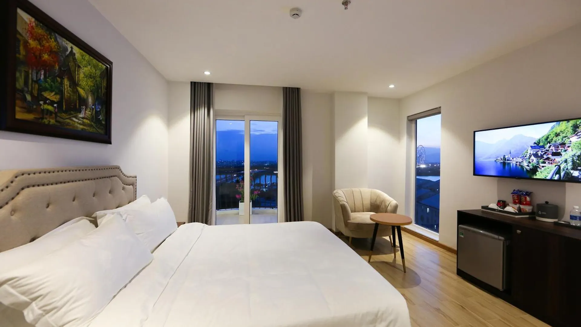 Rhm Luxury Hotel And Suite Da Nang 4*,