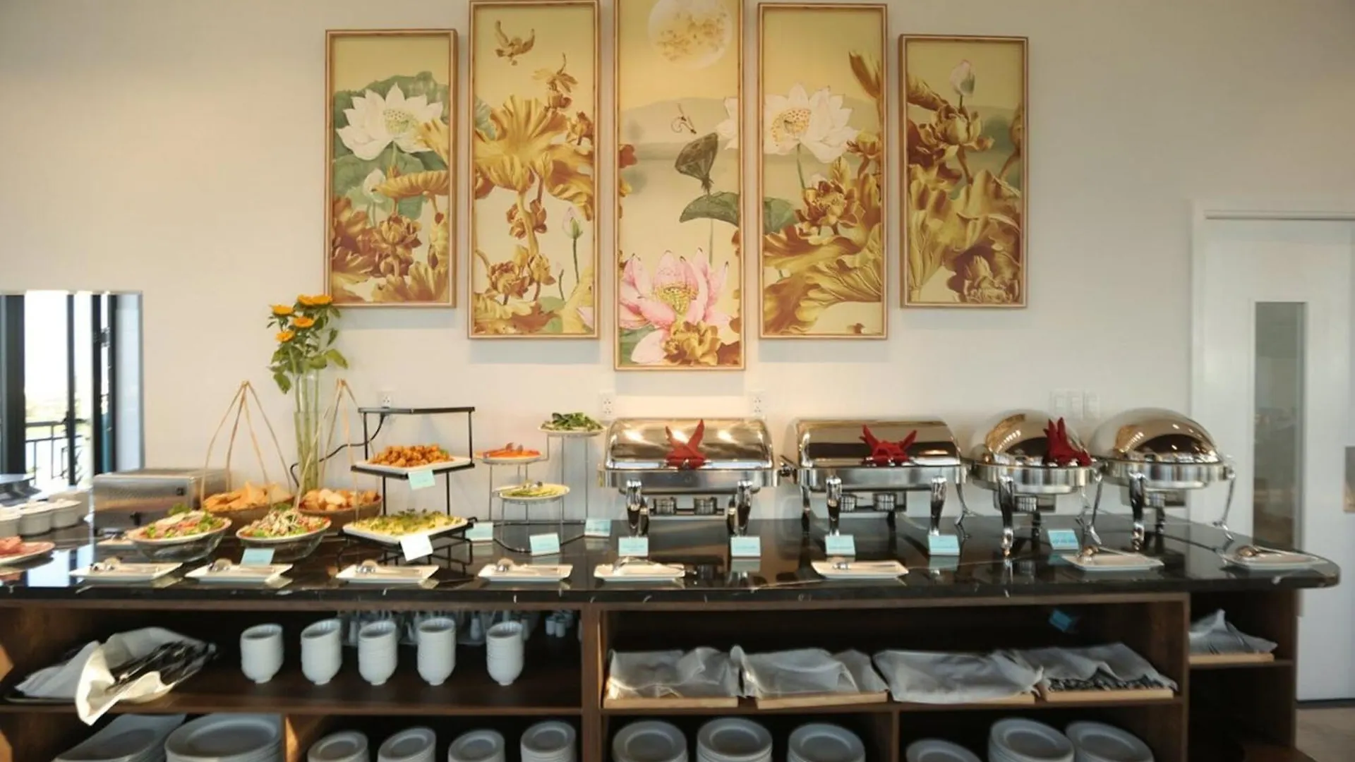 Rhm Luxury Hotel And Suite Da Nang Vietnam